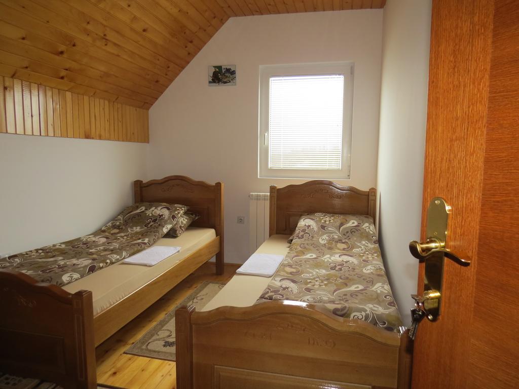 Rooms And Bungalows Sreten Zugic Žabljak Oda fotoğraf