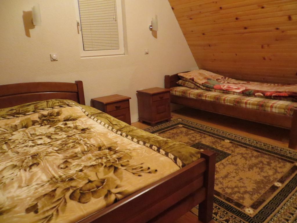 Rooms And Bungalows Sreten Zugic Žabljak Oda fotoğraf